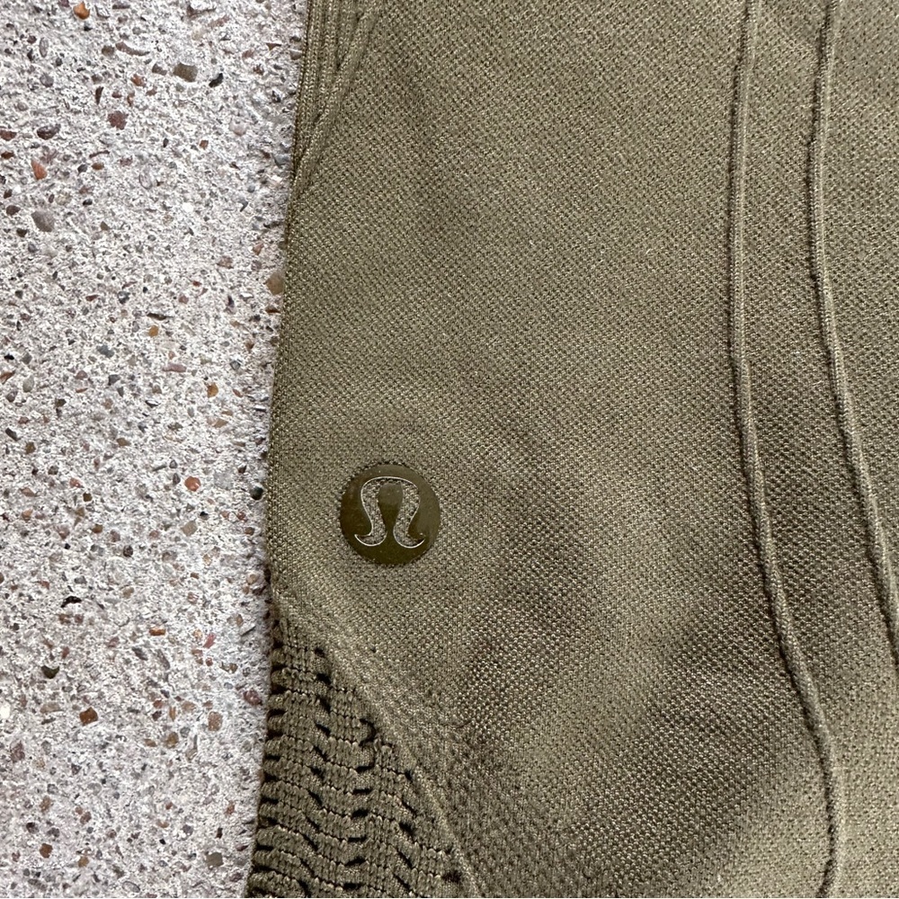Lululemon Flow & Go Crop Legging 19” in Military Green Activewear Cropped Tight - Picture 7 of 9